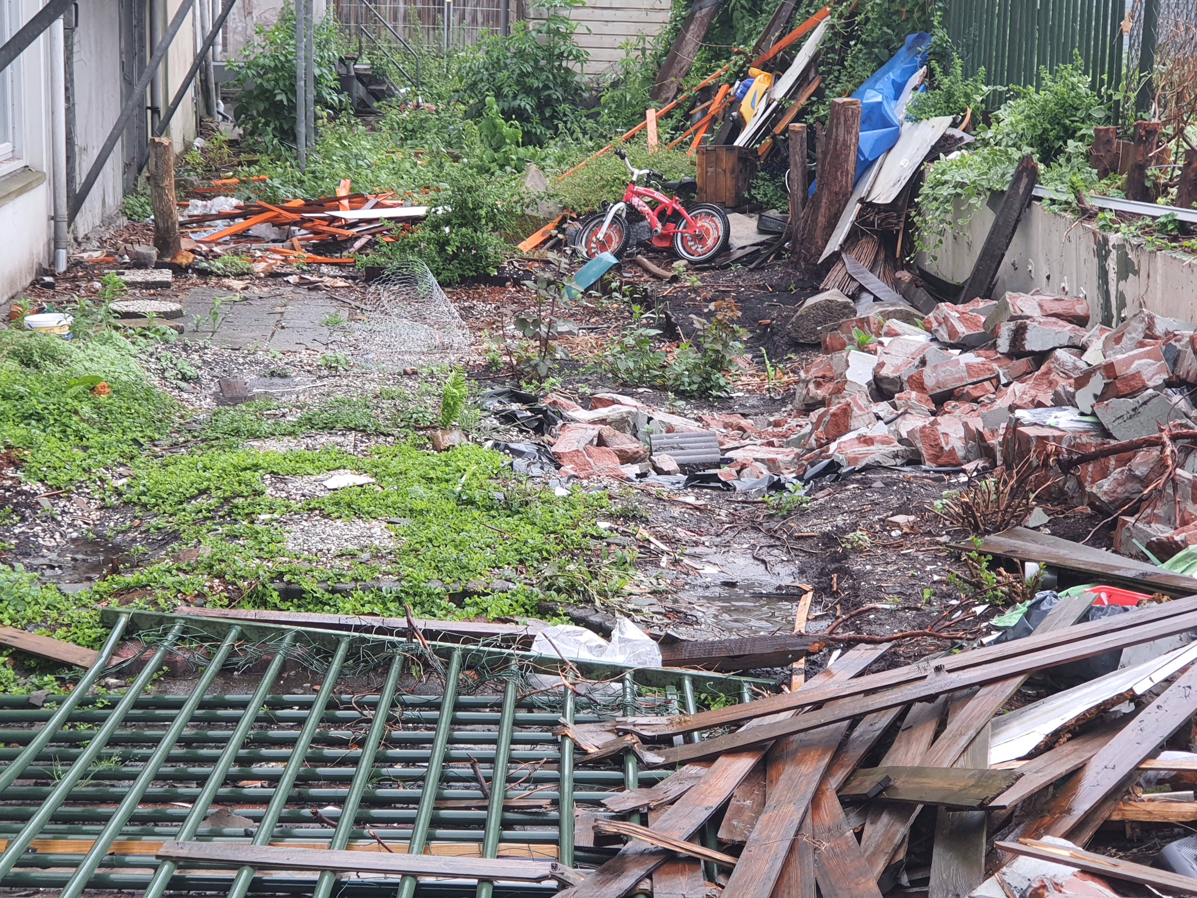 https://rotterdam.sp.nl/nieuws/2021/06/onrechtvaardige-sloop-tweebosbuurt-begonnen